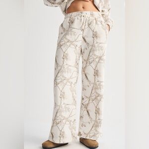 Abercrombie & Fitch Camo High Rise Sunday Wide Leg Sweatpants